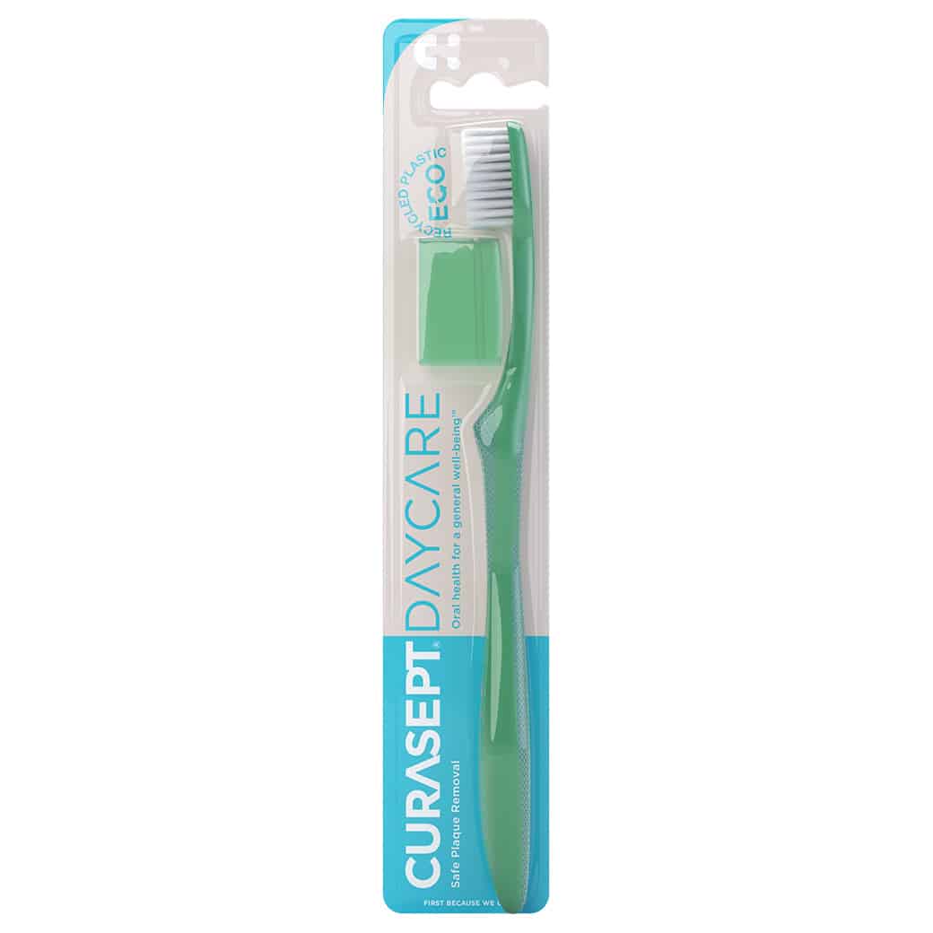 pack and toothbrush Curasept Daycare soft